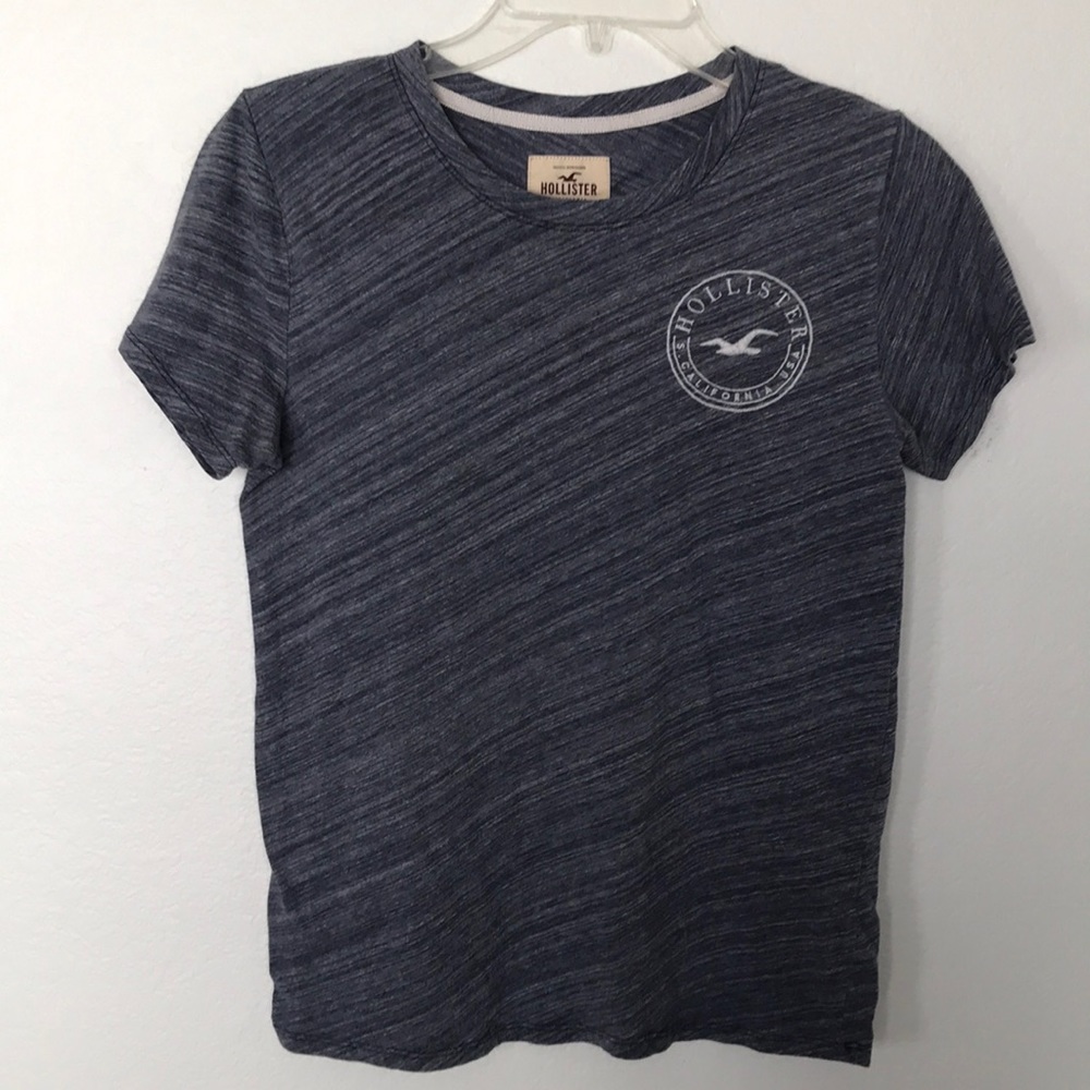 💙🏝️HOLLISTER T-SHIRT PRETTY BLUISH-GREY COLOR SZ M NWOT EXCELLENT CONDITION!